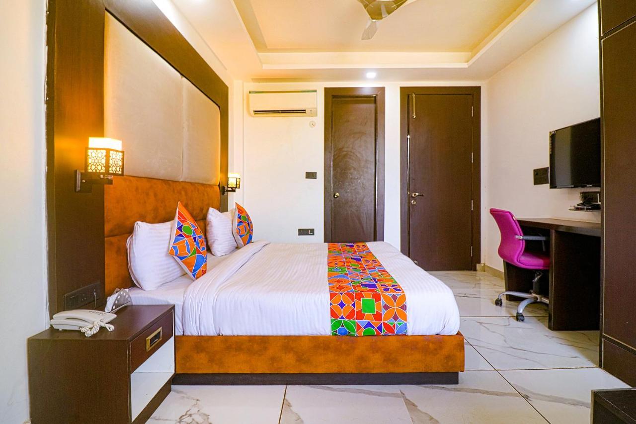 Fabhotel Kiara The Private Suites Gurgaon Exterior foto
