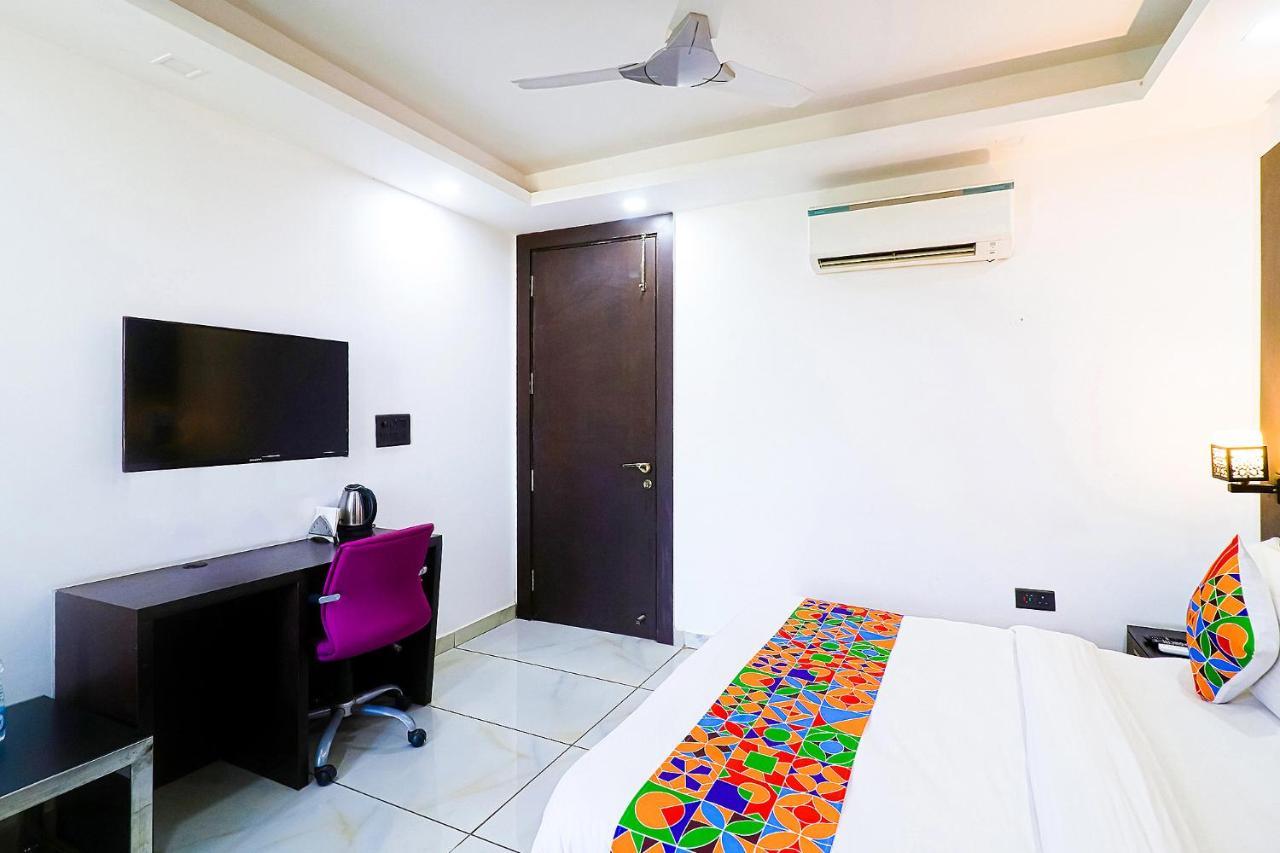 Fabhotel Kiara The Private Suites Gurgaon Exterior foto
